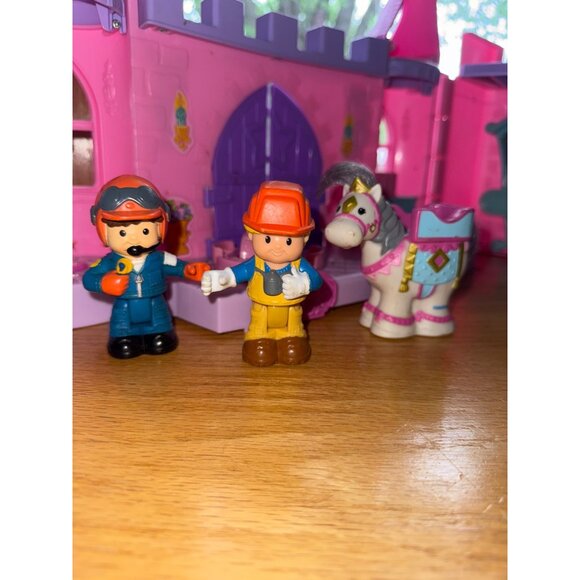 Fisher-Price Little People Disney Princess Castle Playset With Figures & Horse - Picture 6 of 11